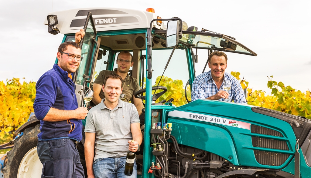 Kitzer 4 Traktor cut min